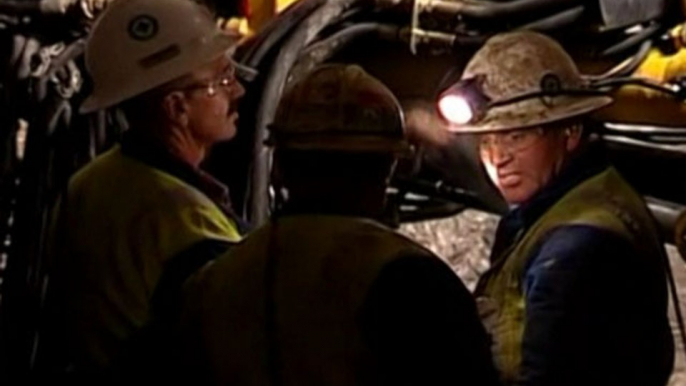 27 New Zealand Miners Remain Trapped