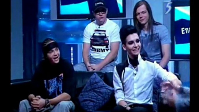 Entertainment on 5ive with Tokio Hotel (russian subs).