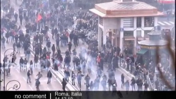 Students clashes with police in Rome - no comment
