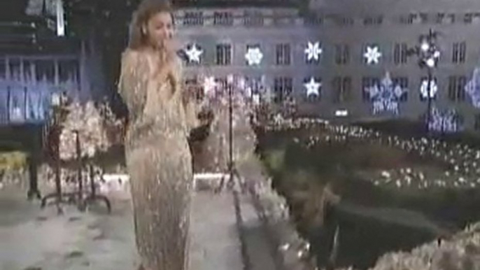 Beyoncé - Ave Maria @ Rockefeller Center (NYC)