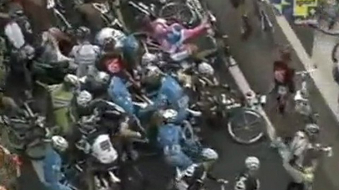 Giro d'Italia 2010 - Stage 2  - Crashes, crashes and more crashes...