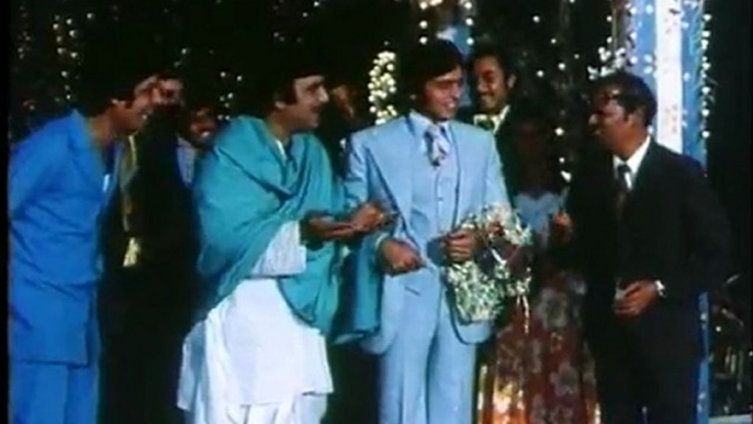 Sabse Bada Rupaiya - 4/14 - Bollywood Movie - Vinod Mehra & Mahmood