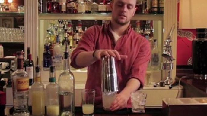 How to Make a Pisco Sour - Exotic Cocktails