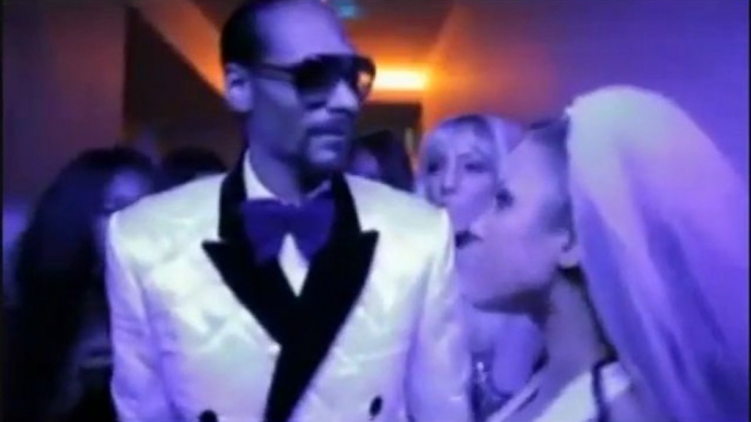 Snoop Dogg - Sweat (David Guetta Remix) (official video) [www.keepvid.com]