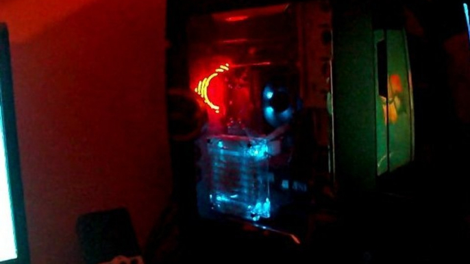 presentation et test du PC Gamer Extreme a mika avec ventilo Thermaltake assemblé