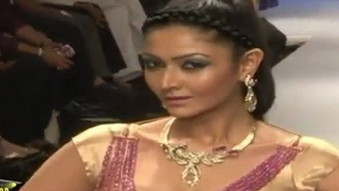 Group Of Sexy Babes Walk On Ramp At IIJW 2011 Third Day