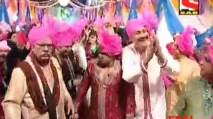 Chintu Chinky Aur Ek Badi Si Love Story - 22nd November 2011 Video Watch Online p2