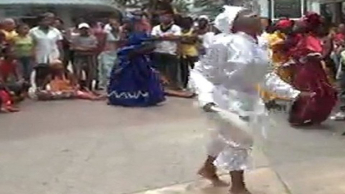 DANSACUBA COURS DE DANSES AFRO-CUBAINES.SPECTACLE D'ORISHAS PENDANT NOS SEJOURS  SALSA A CUBA