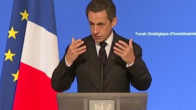 Le président Nicolas Sarkozy a mis en garde jeudi 17 novembre contre "les dommages considérables" pour "l'industrie française" qu'entraînerait une réduction de la part du nucléaire dans la production d'électricité, après l'accord PS-EELV sur ce s