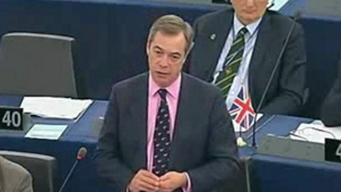 Nigel Farage au parlement européen  « vous devriez tous être virés ! »