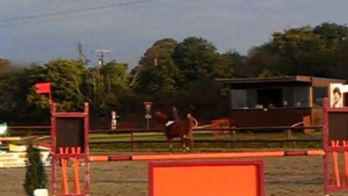 Nerée de la chenaie & Elena Cadec et Rikiki du nevez & Manon Genvres saut d'obstacles cso