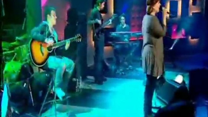 Adele - Chasing Pavements on Friday Night with Jonathan Ross on BBC 1(December 7th 2007)