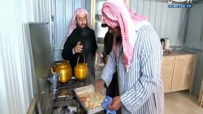Même le prophète Mohamed (sws) faisait la cuisine et toi ??? (ne te crois pas meilleur que lui (sws)!!!)