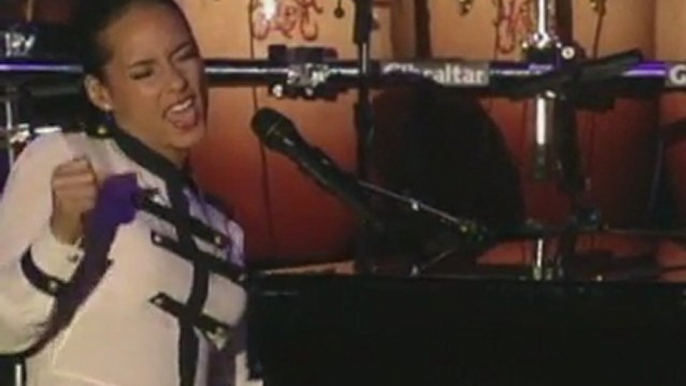 Whitney Houston: Alicia Keys pays tribute