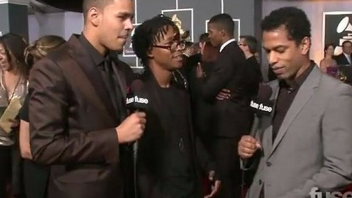 J.Cole And Lupe Fiasco Interview With Their Mother's On The Grammy Red Carpet! (@LupeFiasco @JColeNC) (Video)