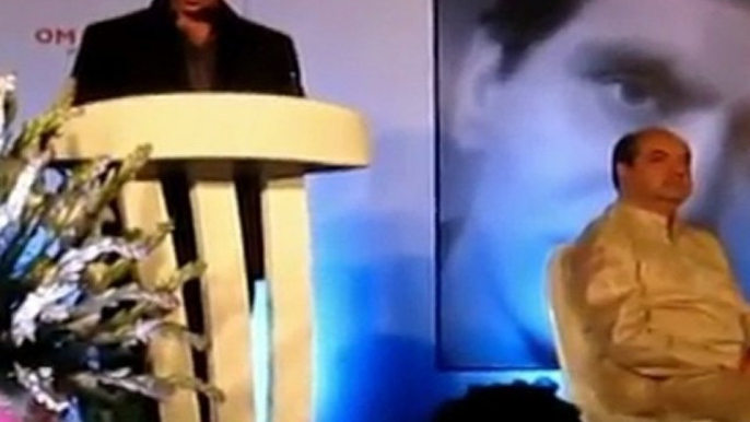 Shahrukh Khan reads Dilip Kumar's Letter at Bimal Roy's Devdas dialogues book launch Feb 15th 2012