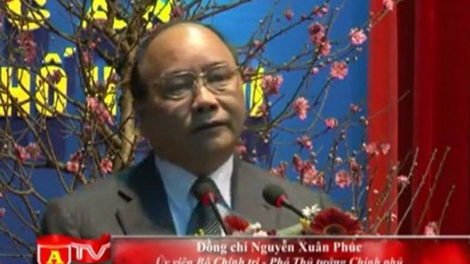 Phó Thủ tướng Nguyễn Xuân Phúc thăm, chúc Tết CATP Hà Nội