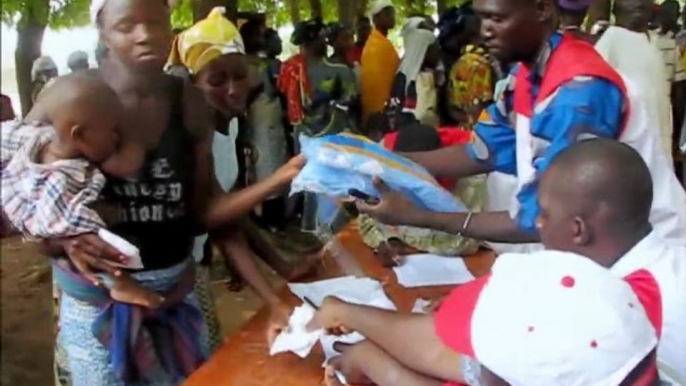 Burkina Faso, Diedougou: Bednet distribution