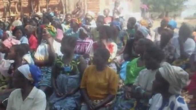 Malawi, Singo Village: Bednet distribution