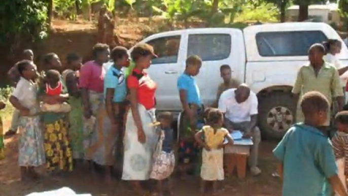 Malawi, Mulanje District, Milonde and Bondo: Bednet distributions