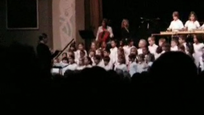 Chorale École le Plateau de Montreal,Enfants de Palestine "Noel des enfants du Monde" Sean Liu Stafford