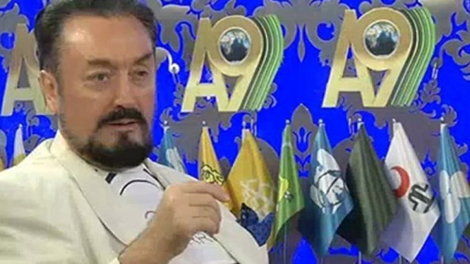 Sayın Adnan Oktar Bediüzzaman Hazretlerinin çok değerli talebesi Sungur ağabey ile ilk karşılaşmasını anlatıyor