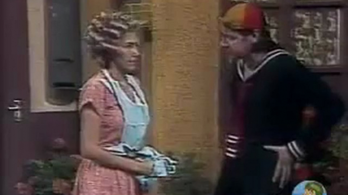 CHAVES - Florinda dá um tapa na cara de Seu Madruga