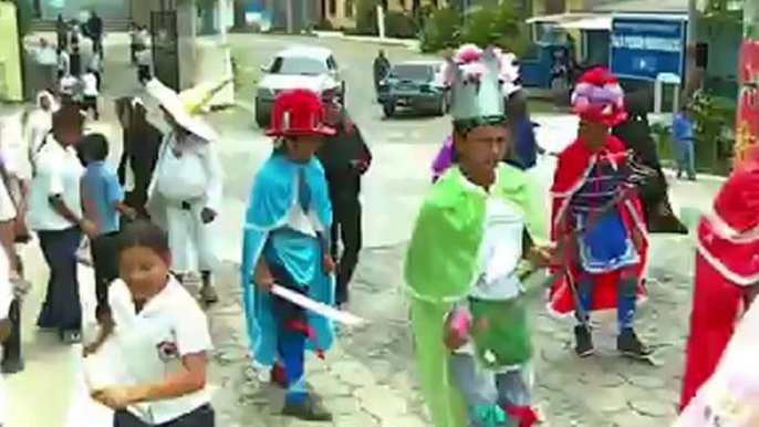 Desfile casa de la cultura de San Pedro Nonualco 2012