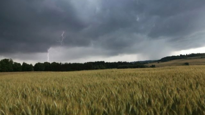 Violent orage avec un peu de grêle en Haute-Loire