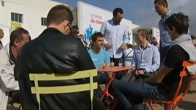 Universités d'été La Rochelle 2012 - Interviews de militants du MJS Vendée - JT TF1