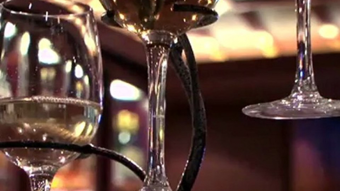 Wine Tastings at Vintages: Royal Caribbean’s Wine Bar Offers Exclusive Experiences