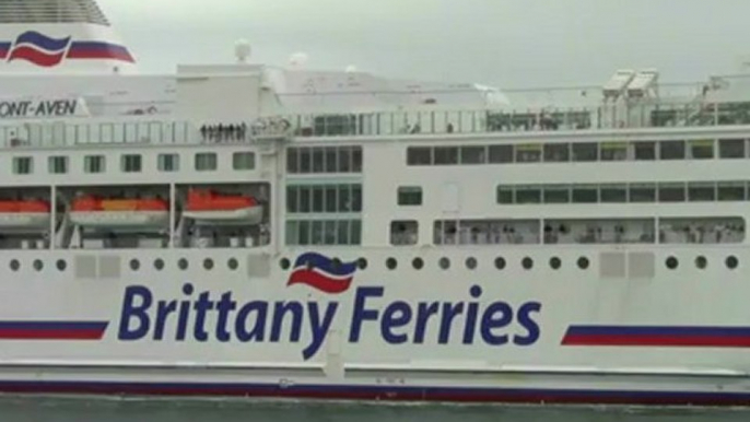 Brittany Ferries Pont Aven remontant le chenal de Portsmouth