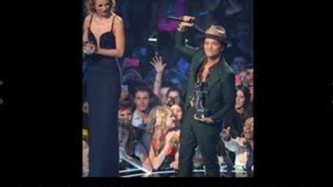 MTV VMA 2013 Bruno Mars and Taylor Swift size matters VMA 2013