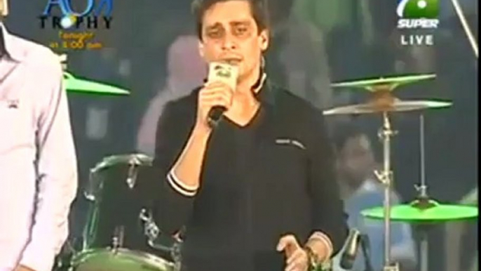 World Record - National Anthem Sung By More Than 70 Thousand + People In Pakistan