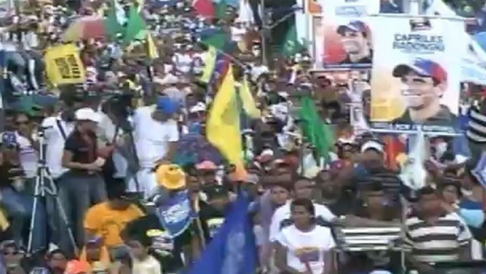 04-10-12 Capriles cierre en Apure Caracas, Jueves 4 de octubre de 2012, El candidato presidencial opositor Henrique Capriles Radonski encabezó un acto multitudinario en San Fernando de Apure en el cierre de su campaña proselitista en la entidad llanera, d