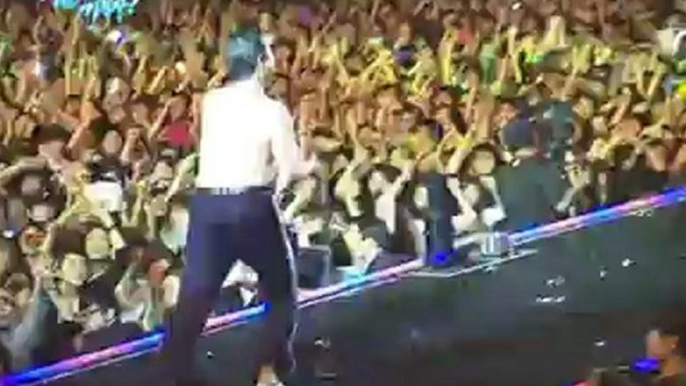 Psy Recent Live Concert in Seoul Korea. Shirtless Shirt off