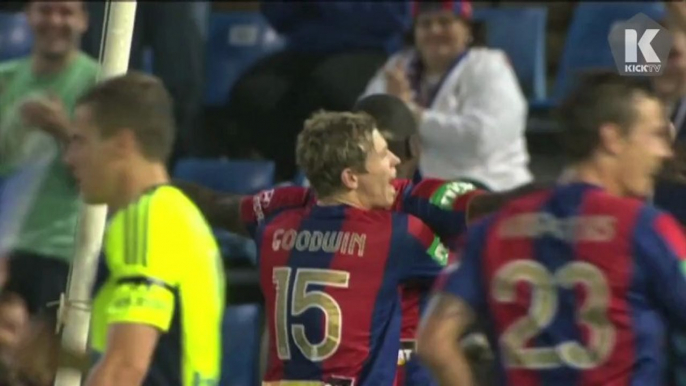 Emile Heskey Scores TWO GOALS for Newcastle Jets vs. Melbourne Victory (2-1)