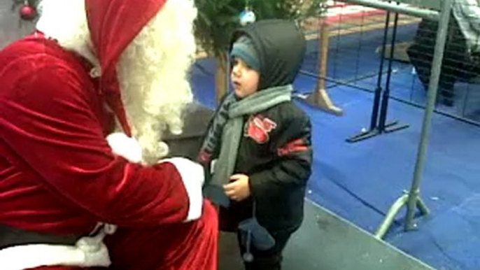 julien et le pere noel noel pecquencourt 15 dec 2012 (1)