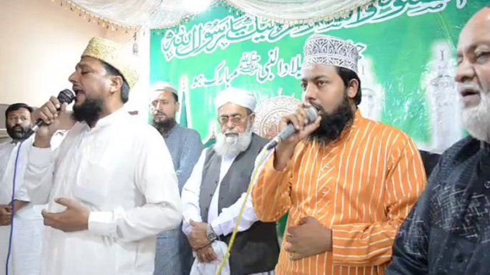 SALANA EID MILAD UN NABI (Sallallahu Alaihi Wasallam) 2013  NAAT KHAWAN FAKHAR UDDIN QADRI ( Manqabat) Al Haj Syed Zain Uddin Al Gilani  ORGANIZED By Mohammad Aslam Qureshi (Chairman Of Jamia Masjid-E-Khizra & Khizra Naat Academy) Karachi.Pakistan