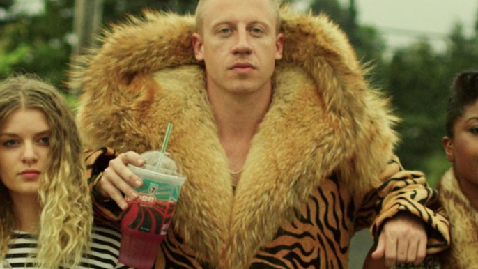 Macklemore & Ryan Lewis - Thrift Shop (feat. Wanz)