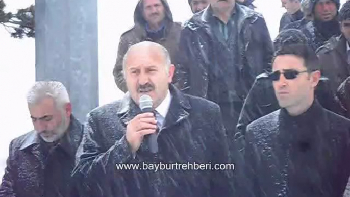 Bayburt Rehberi - Kop Dağı Şehitlik Anıtında Baskanin Konusmasi