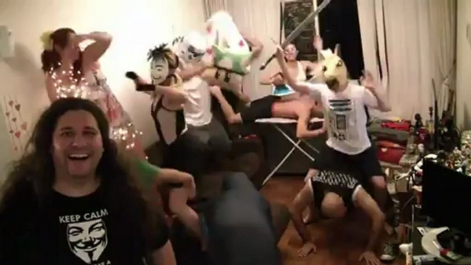 Harlem Shake baauer meme - Brazil