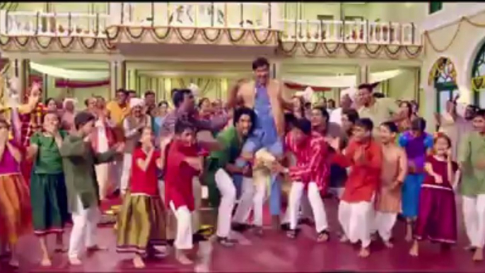 Bum Pe Laat Video Song - Himmatwala - Ajay Devgn Tamannaah Shreeji