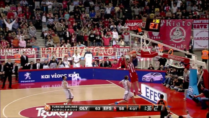 Dunk of the Night: Kostas Papanikolaou, Olympiacos Piraeus