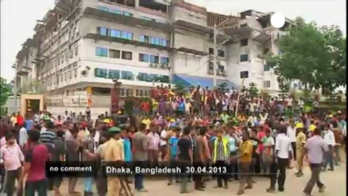 Violent clashes erupt over Bangladesh... - no comment
