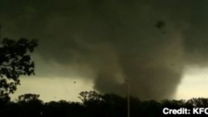 Top Headlines: Tornadoes Sweep Across Midwest