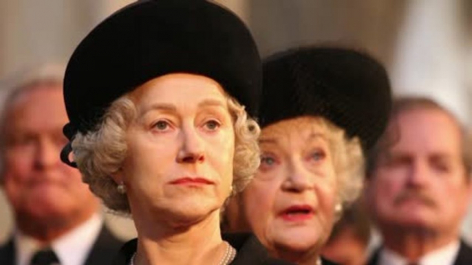 Helen Mirren Rants at Street Drummers While Dressed as Queen