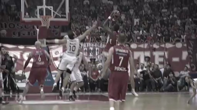 I feel Devotion - Playoffs Game 5 - Josh Powell - Olympiacos Piraeus