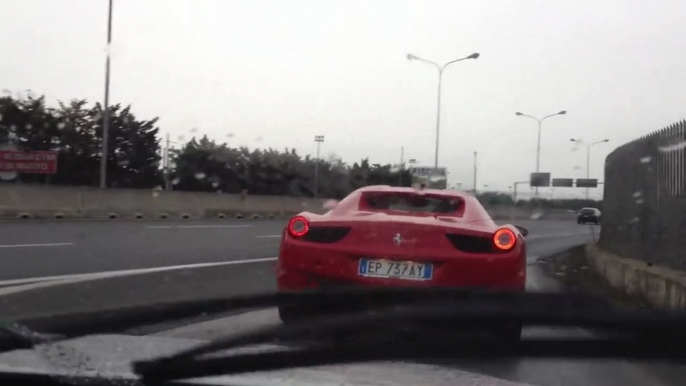 Ferrari 458 violentrly crashes..amazing