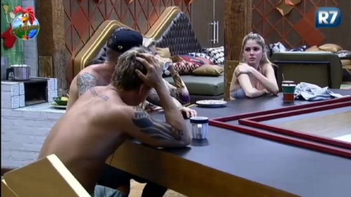 [17] 'Quer um beijinho?' , dispara Mateus para Bárbara. [28-06]